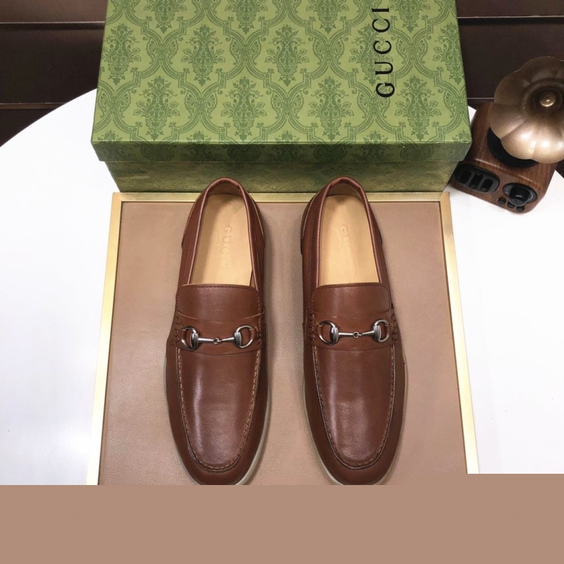 G*u*i leather shoes